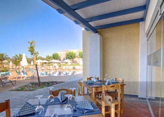 Sweety Club Solimar Emerald Rethymno  Bagian luar foto