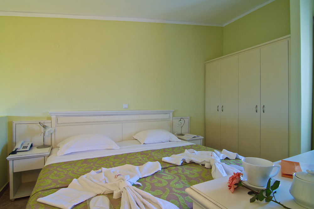 Sweety Club Solimar Emerald Rethymno  Bagian luar foto
